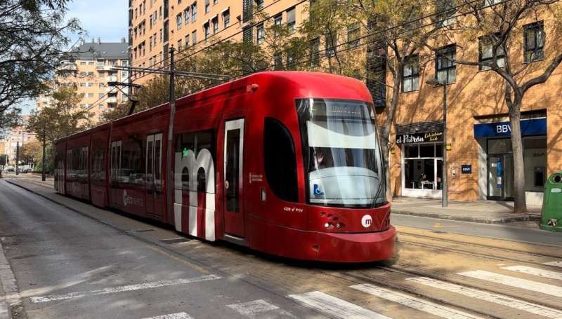 Un tranv�a circulando, en una imagen de archivo.  EPDA
