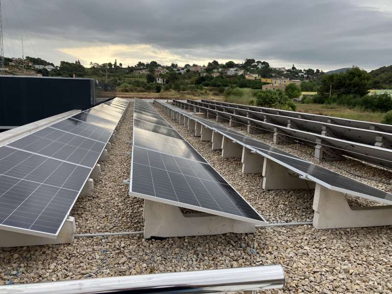 Noves plaques fotovoltaiques a Alzira.EPDA