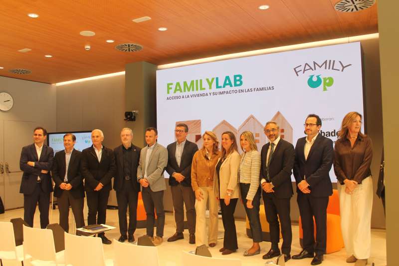 Encuentro de expertos en el Hub Empresa de Banco Sabadell de Valencia.  EPDA