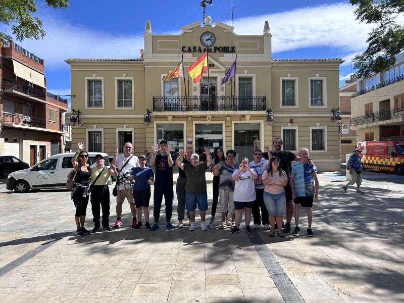 Los alumnos tras su llegada al municipio. EPDA