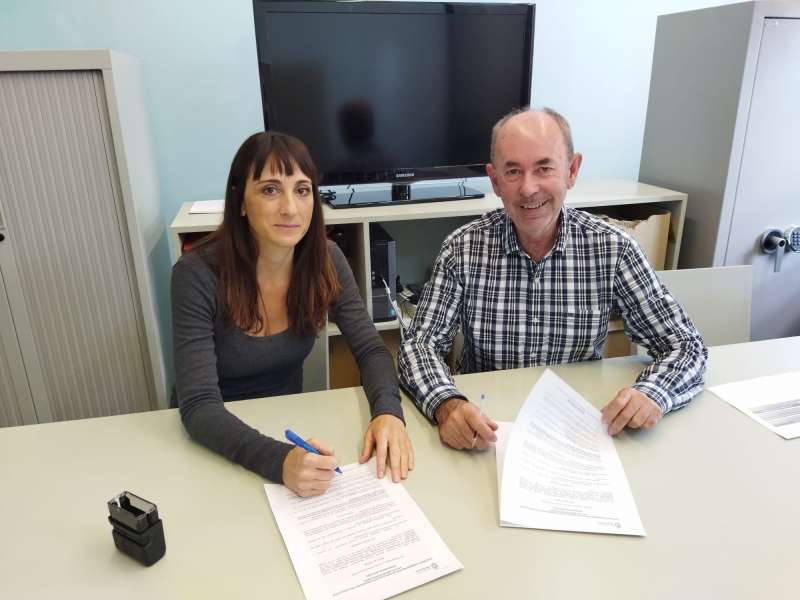 Firma del contrato con la Asociación SURA E20. /EPDA