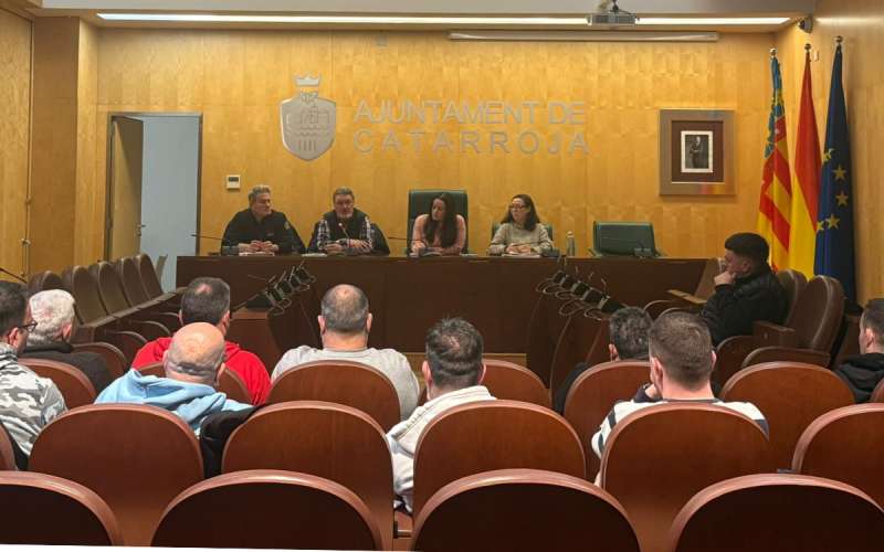 Reuni� per a la seguretat de Catarroja en Falles.  EPDA