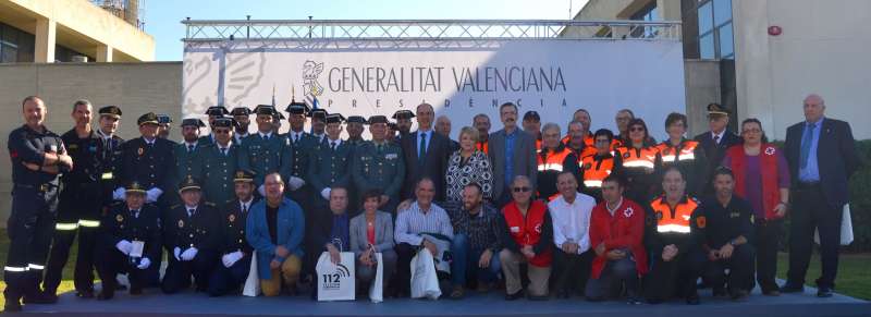 La Agrupación de Protección Civil de Nàquera en el momento de recoger su reconocimiento. //EPDA
