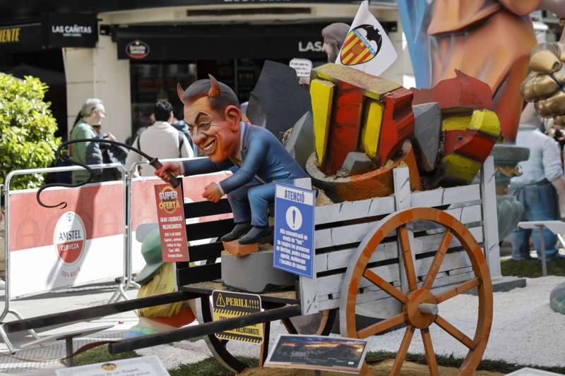 El ninot de Peter Lim, m�ximo accionista del Valencia, listo para arder en las Fallas, cuya ?crem�? tendr� lugar en la noche del 19 de marzo como marca la tradici�n. EFEKai F�rsterling
