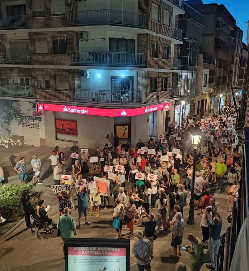 Los vecinos claman por una revisin de la peatonalizacin de la calle Mayor EPDA