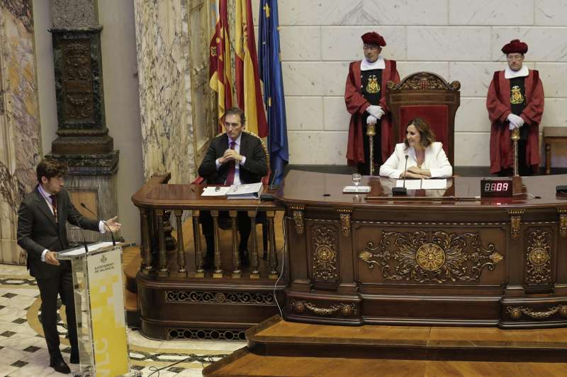 El concejal del PPCV Juan Carlos Caballero, interviene en un pleno del Ayuntamiento de Valncia. EFE Manuel BruqueArchivo