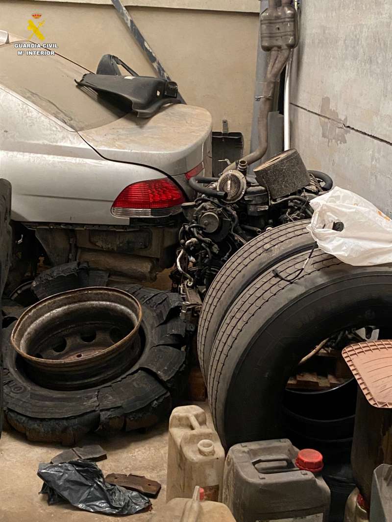 Muestra del material encontrado en el desguace-almac�n clandestino descubierto.EPDA