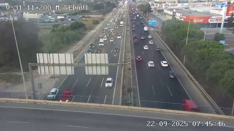 V-31 en su paso por Sedav.  DGT