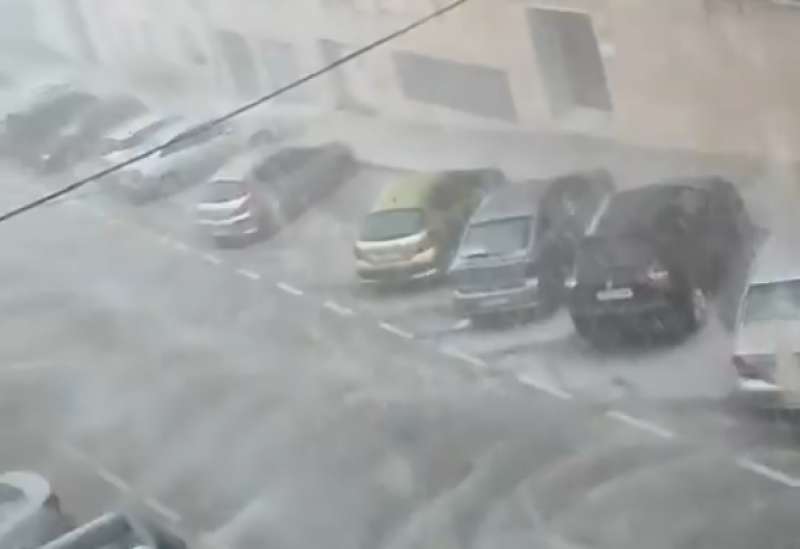 Tormenta en Villar del Arzobispo.  Va X (@SherlockVillar)