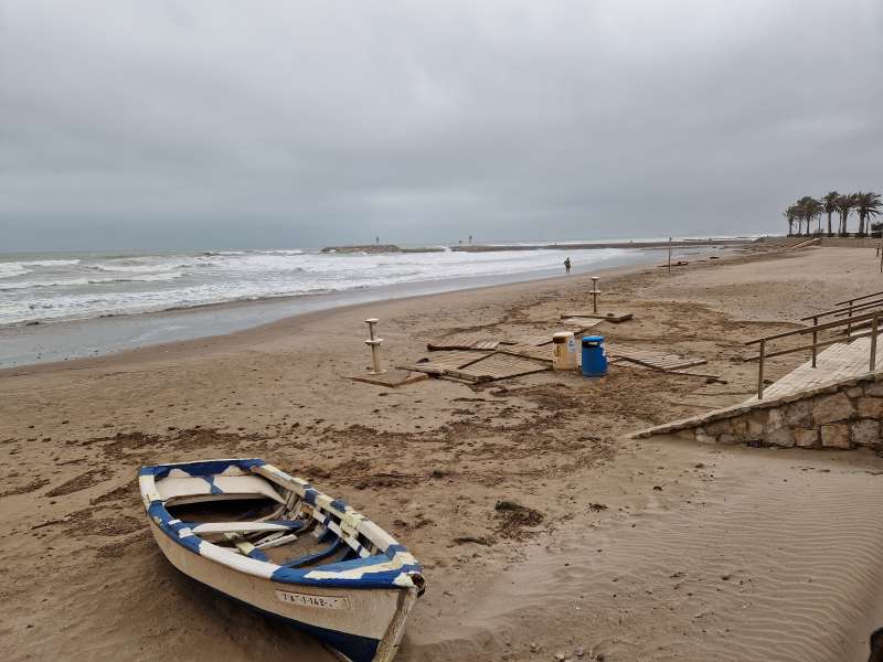 La playa tras el paso del temporal. EPDA