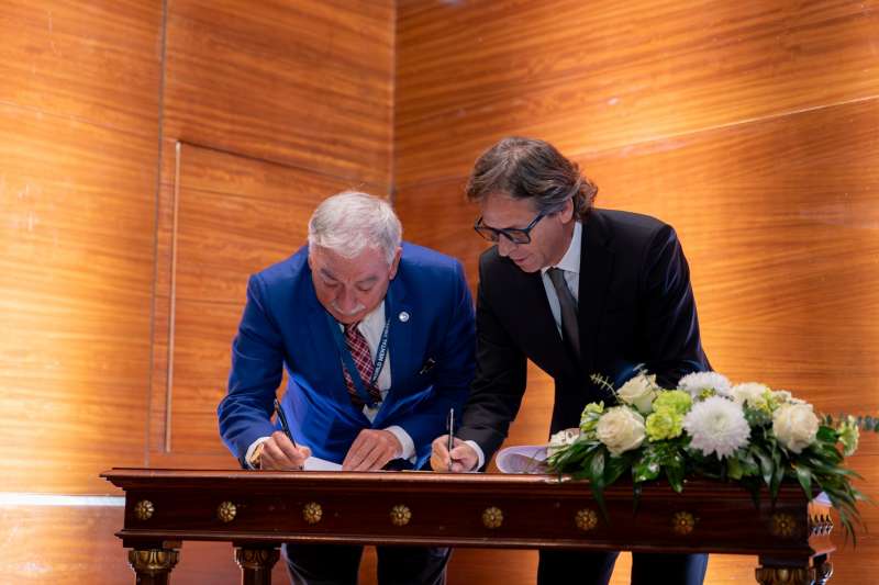 La firma de Manises en la Xarxa Europea de Salut Mental. EPDA