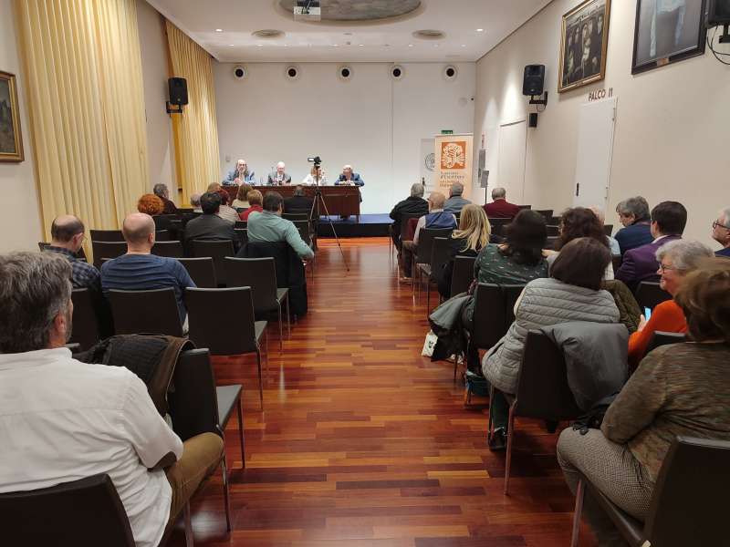 Un acte de lAssociaci dEscritors en Llengua Valenciana (AELLVA). EPDA 