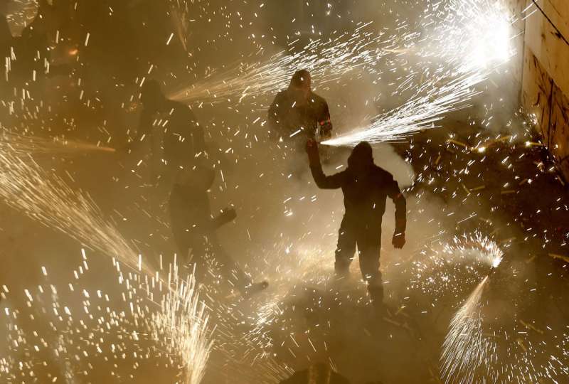 La localidad valenciana de Paterna celebra su tradicional Cord nocturna, en una edicin anterior. EFEManuel Bruque
