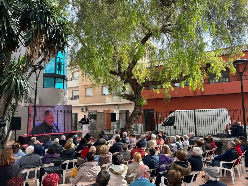 Acto de presentación de Robert Raga como candidato a la Alcaldía de Riba-roja por el PSPV-PSOE en la Botaia. /EPDA