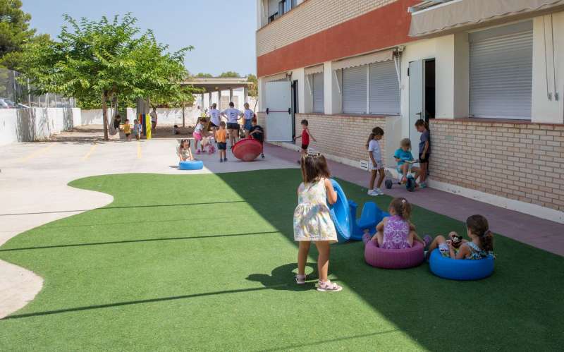 Nios y nias comienzan este mircoles la Escuela de verano municipal en Paterna.  EPDA