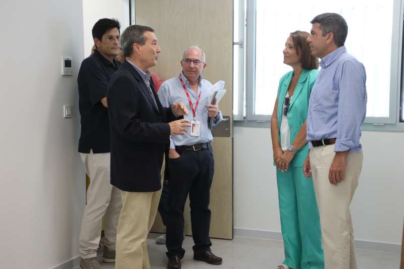 El President visita les obres del futur centre de salut a Oliva  Foto: Generalitat Valenciana 