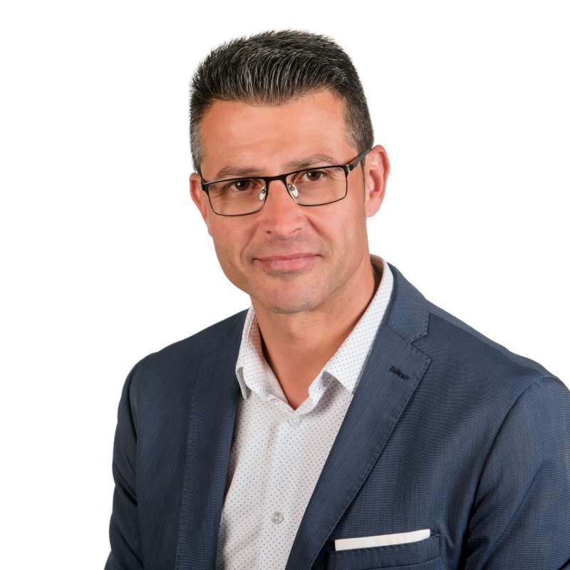 Toni Gonz�lez. EPDA