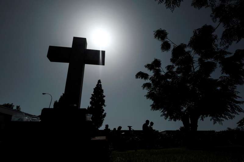Imagen de archivo de un cementerio. EFE�ngel Medina GArchivo
