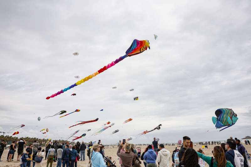  Festival de Cometas en la playa del Cabanyal en Valencia. EPDA