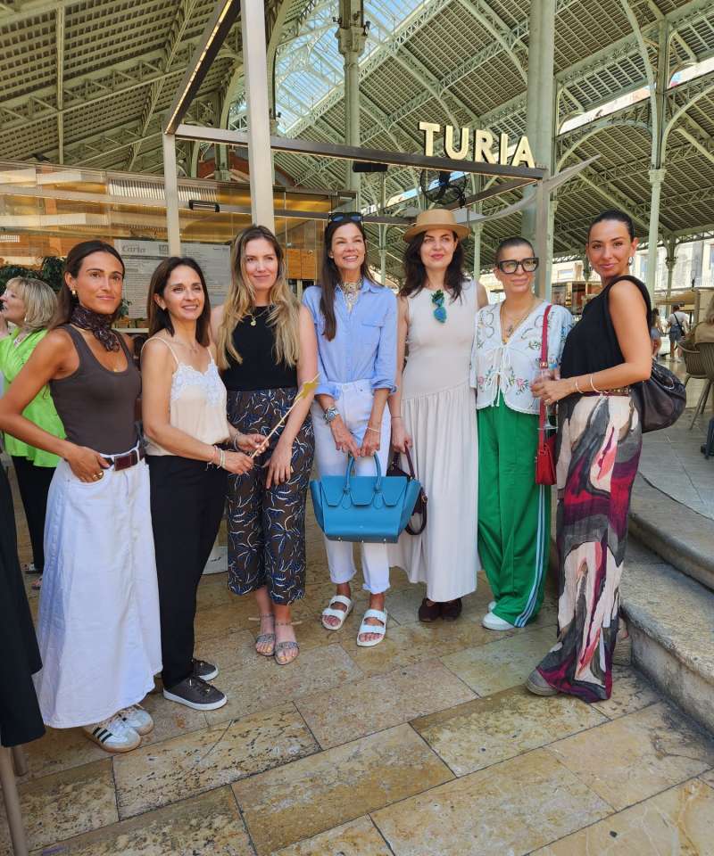 Algunas de las influencers con Marta Mir en Coln.  EPDA