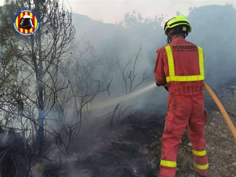 Imagen del incendio de Losa del Obispo publicada por el Consorcio de Bomberos de Valencia