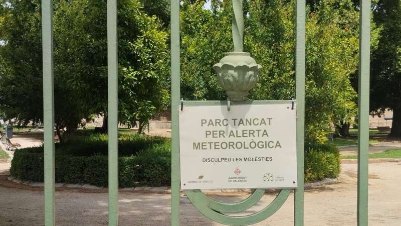 Imagen de archivo de un parque cerrado por alerta meteorolgica en Valencia. EPDA