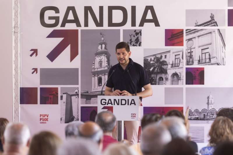 Jos Manuel Prieto durante la asamblea extraordinaria celebrada por el PSPV-PSOE de Gandia.  Foto: PSPV-PSOE Gandia