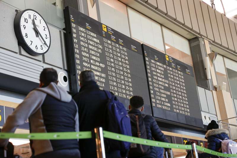 El aeropuerto de Manises (Valencia). EFE Manuel BruqueArchivo
