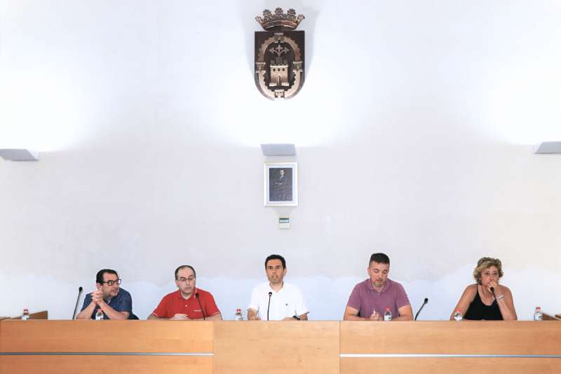 Ple de renncia de lalcalde, Joanma Miguel. EPDA