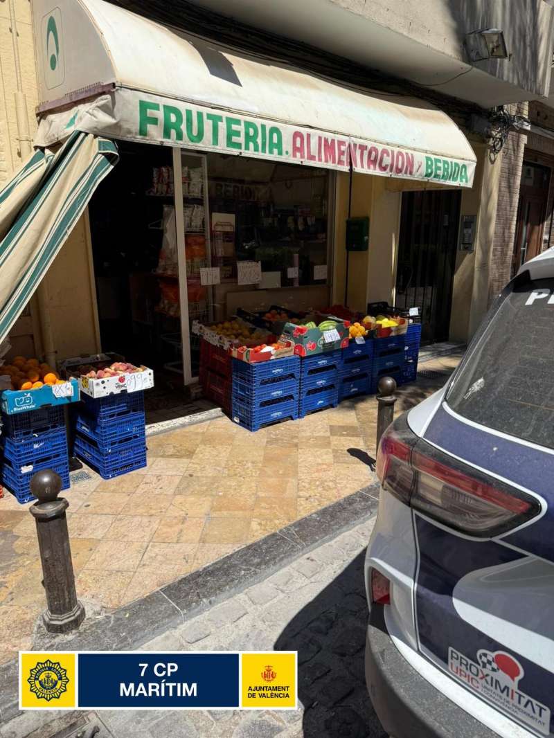 La frutera de Nazaret donde se venda la droga. EPDA