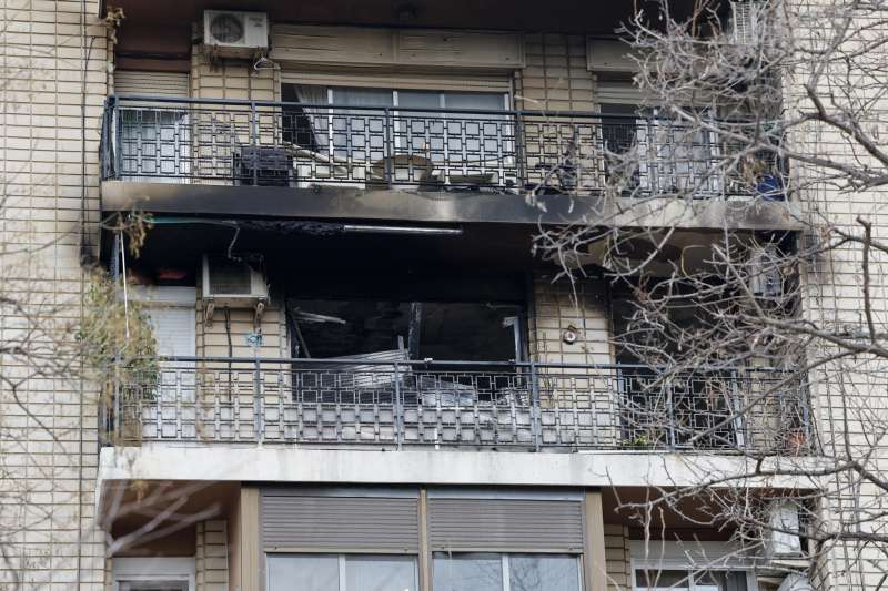 Imagen de archivo del incendio de una vivienda en Valncia  Foto: EFE
