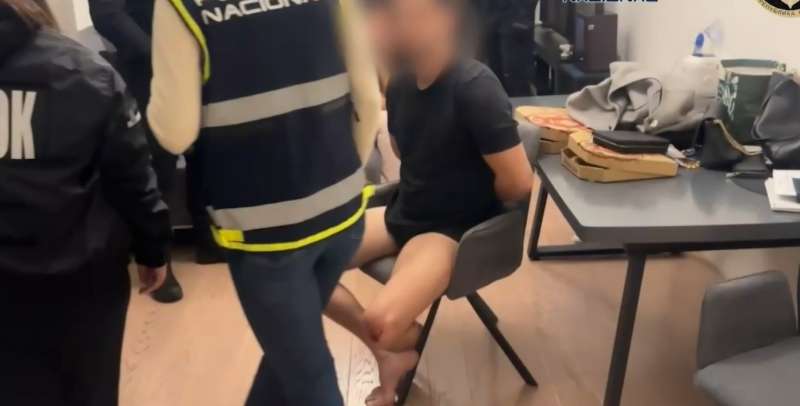 Un instante de la detencin.  EFE