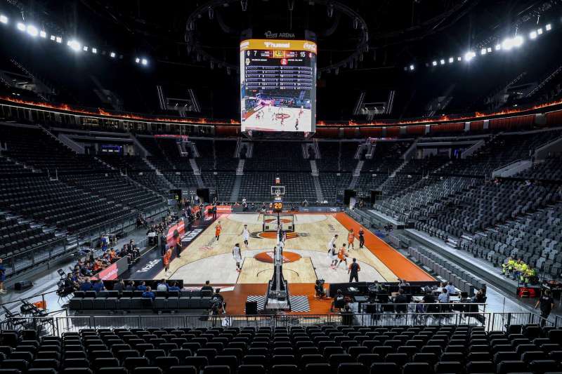 Partido de la EuroLiga de baloncesto que Valencia Basket y Hapoel Tel Aviv disputan a puerta cerrada este mircoles en el Roig Arena. EFEMiguel ngel Polo
