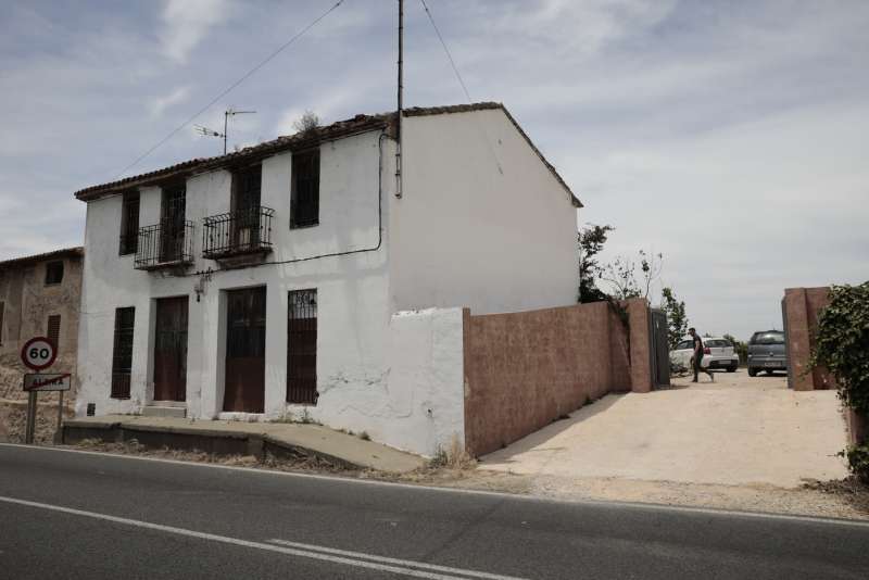 Vivienda de Alzira donde fue hallado el cadáver de la mujer. EFE/Ana Escobar/Archivo
