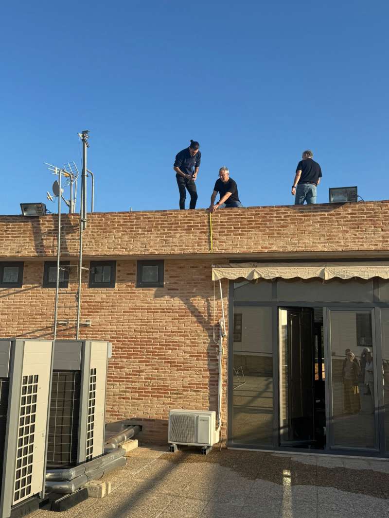 El dispositivo, que se ubicar en el edificio administrativo del Ayuntamiento, ser el primero de una red de sirenas que se desplegar progresivamente por el municipio.EPDA
