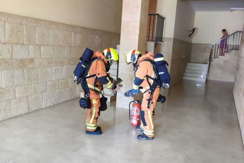 Operarios de bomberos trabajando en el lugar. / EPDA