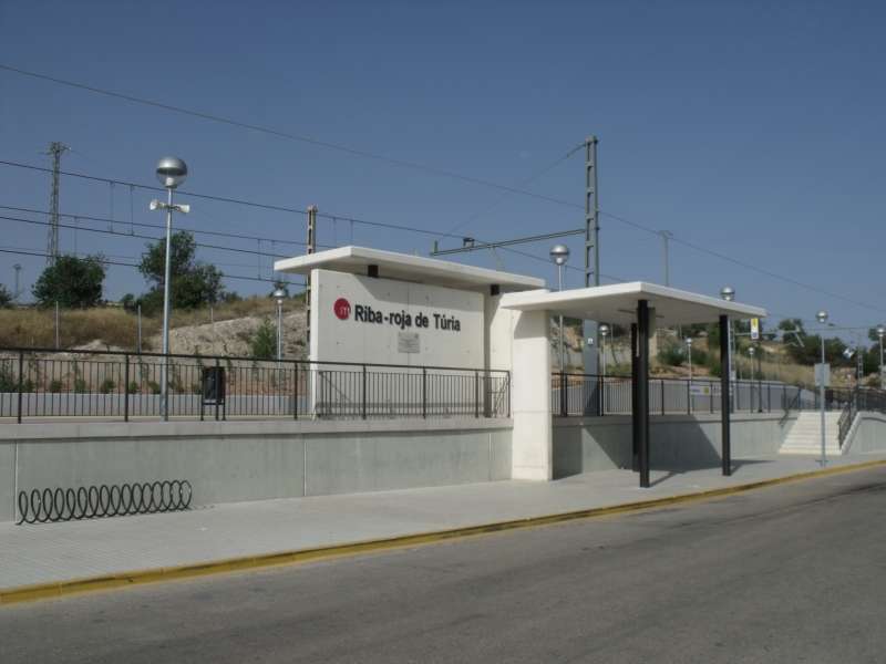 Estación de Metrovalencia en Riba-roja de Túria. /EPDA