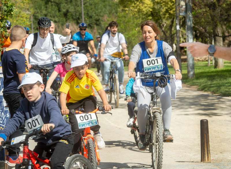 Ciclismo en familia.  EPDA