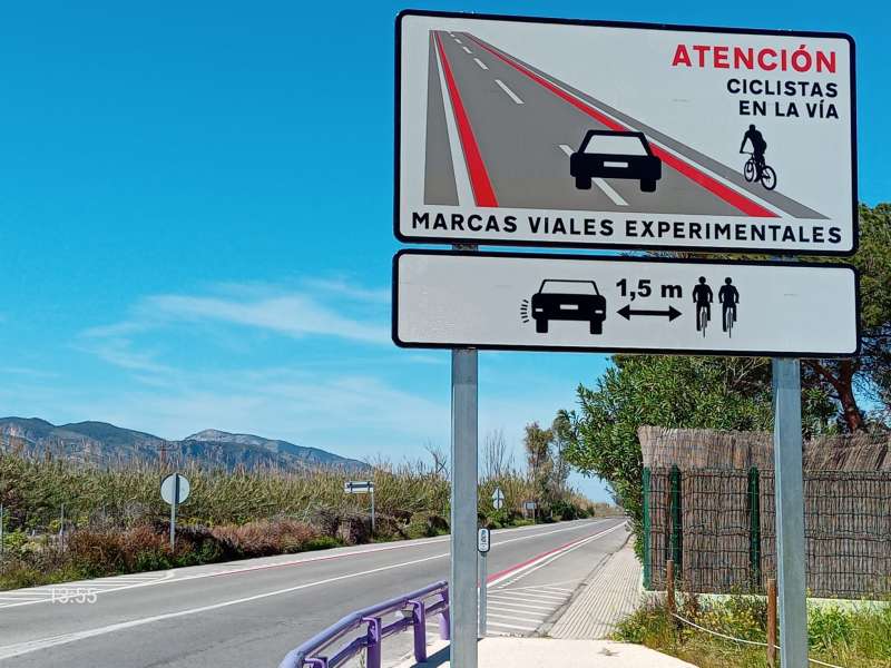 L�rea de Carreteres sunix a la UPV i al Ministeri de Transports en un projecte experimental que sest� duent a terme en quatre carreteres de la xarxa provincial  EPDA
