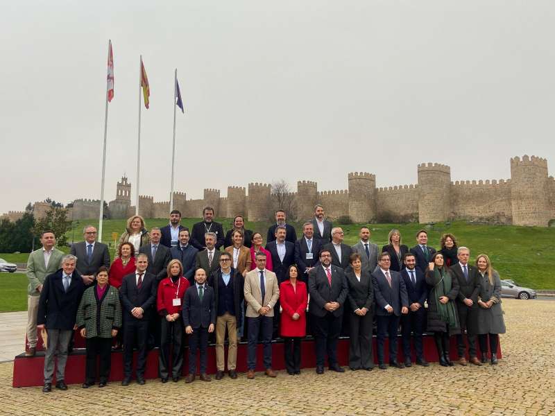 Primera reuni de lAssociaci de Ciutats Espanyoles del Sector de lAutomoci i Components a vila.  EPDA