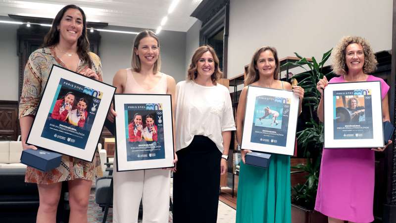 Vega Gimeno, Sandra Ygueravide, Lola Riera y Mónica Carrió./EPDA