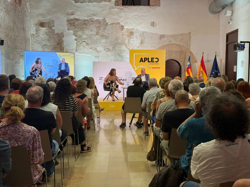 Nueva sesin del APLEC de Riba-roja con el jurista Baltasar Garzn y de la comunicadora y presidenta de la fundacin FIBGAR, Mara Garzn. EPDA