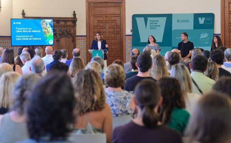 Un momento del acto de presentacin del Llibre Verd.EPDA