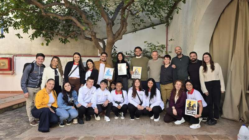 Els joves del Brasil i de lHorta Sud intercanvien experincies. EPDA