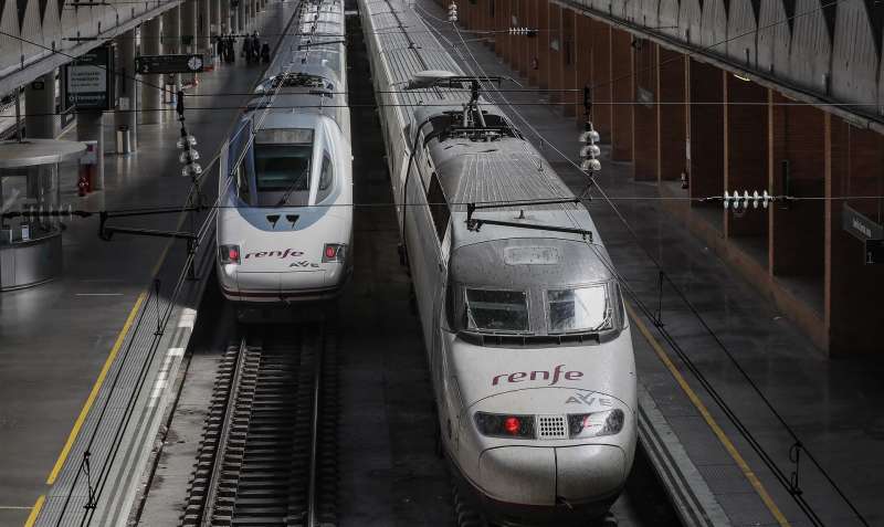 Estacin de tren con un AVE.EFEJos Manuel Vidal
