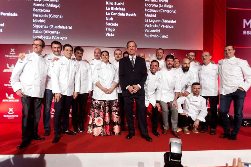 Cocineros con una estrella Michelin durante la gala para EspaÃ±a y Portugal de 2018, celebrada en Tenerife.