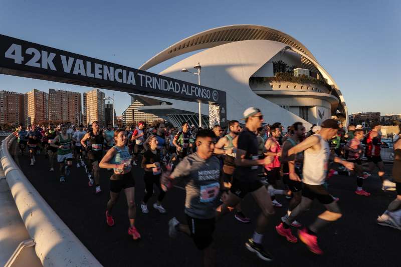 El Maratn Valencia ha adaptado su carrera de este domingo a las consecuencias de la DANA. EFEManuel Bruque