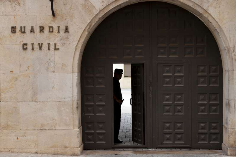Entrada de la Comandancia Provincial de Valencia. EFEManuel BruqueArchivo
