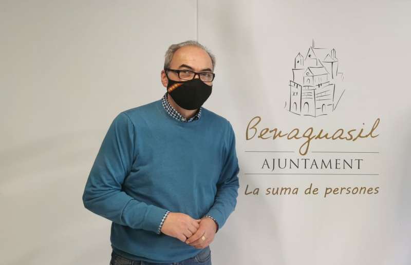 Ximo Segarra en la presentación de una de las propuestas. EPDA.