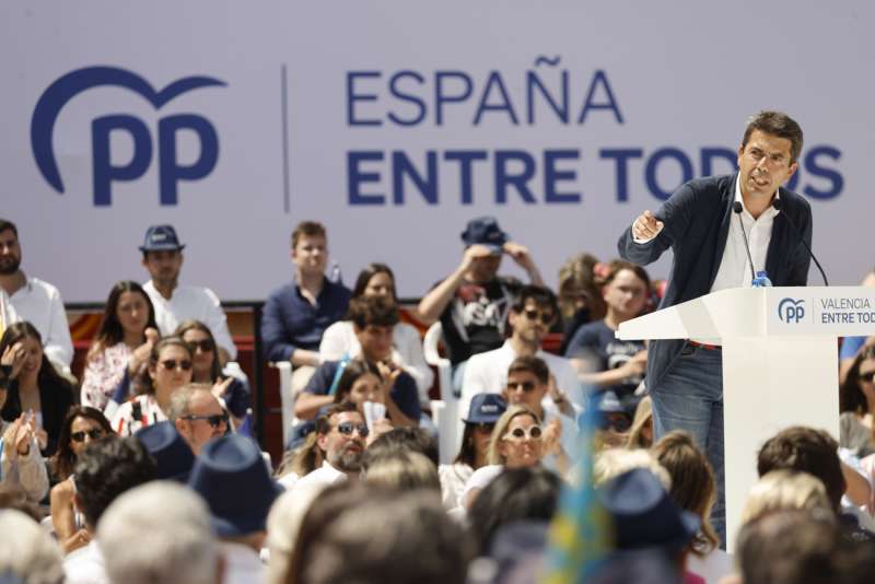 El candidato del PP a la Presidencia de la Generalitat, Carlos MazÃ³n. EFE/ Kai Forsterling/Archivo
